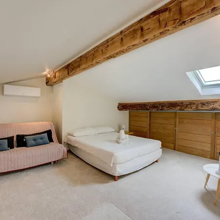 Apartment Top Floor Duplex Apt/rooftop Views/mins To Beach