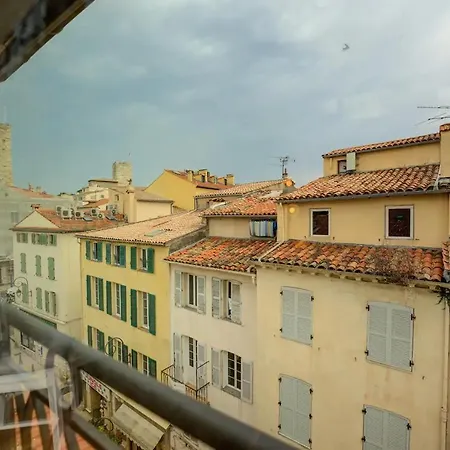 Top Floor Duplex Apt/rooftop Views/mins To Beach Apartment Antibes
